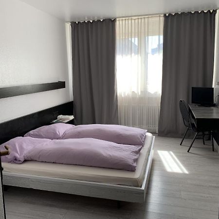 City Hotel Динслакен Екстериор снимка