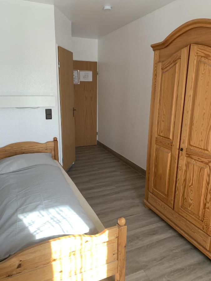City Hotel Динслакен Екстериор снимка