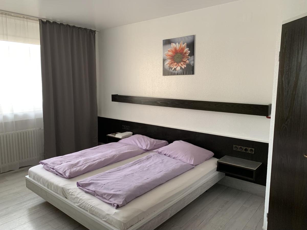 City Hotel Динслакен Екстериор снимка